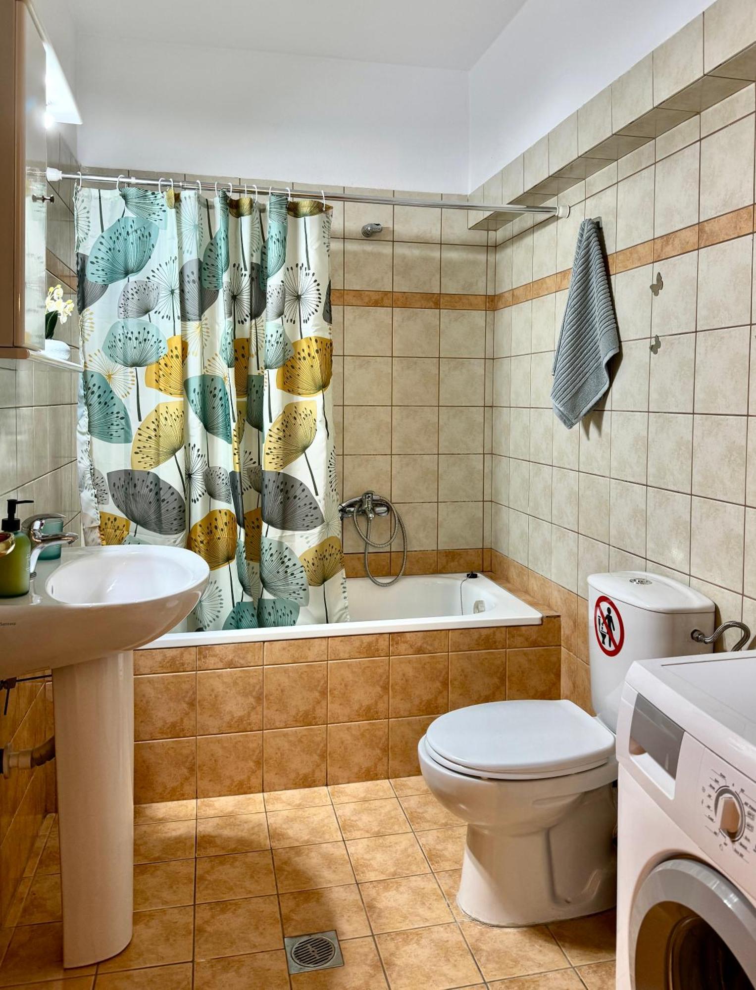 Agis Apartment Kavala Exterior photo